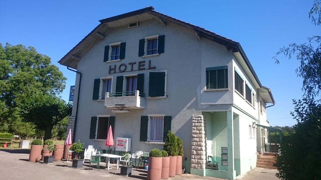 Hotel De La Gare, Vendlincourt Exterior photo